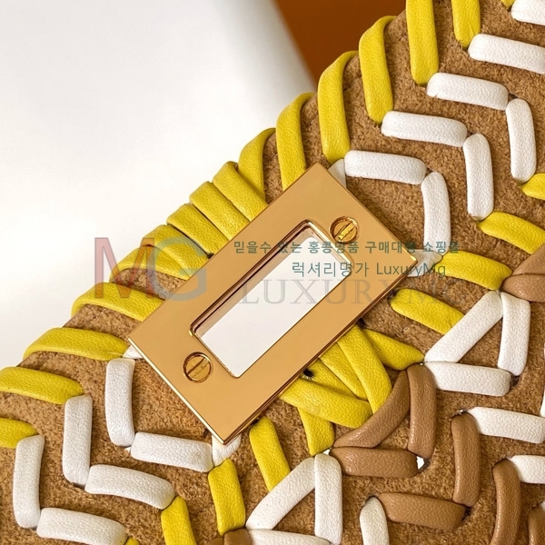 ��� ��ī�� ���̾��� �����ڴ� �̴� F0095001-2