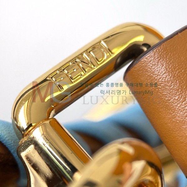 ��� ��ī�� ���̾��� �����ڴ� �̴� F0095001-1