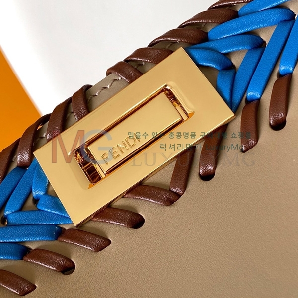 ��� ��ī�� ���̾��� �����ڴ� F009700-1