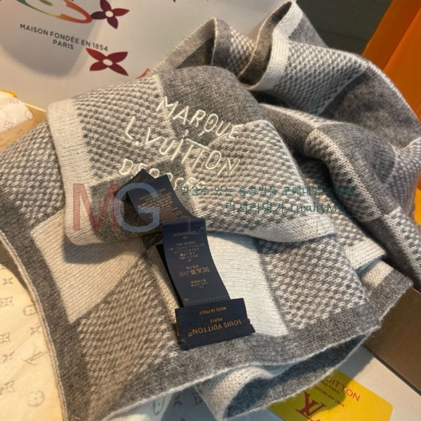 ̺ ÷/ī L82817370-1