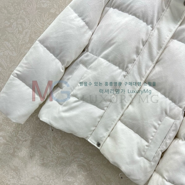  η** ٿ е LP31055-16