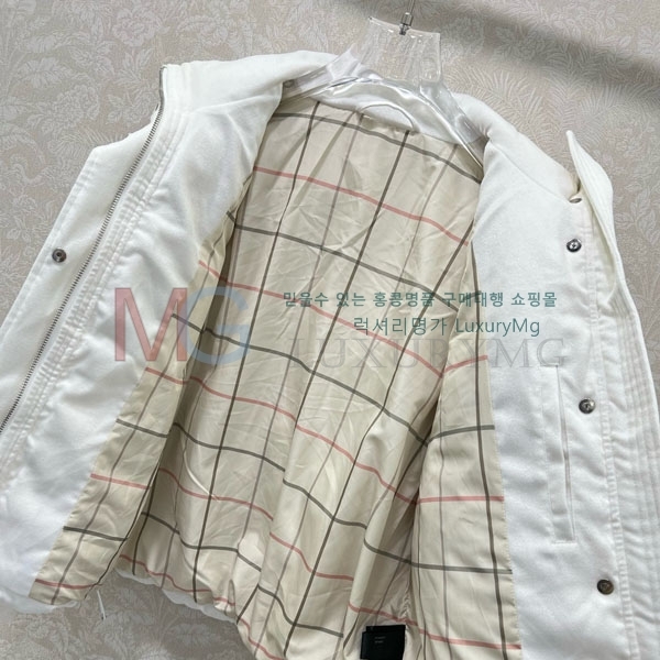  η** ٿ е LP31055-16