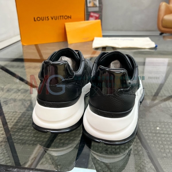 ���� ���̺��� ����Ŀ�� LV664533-4