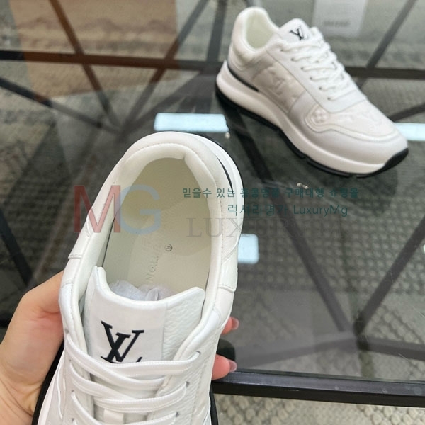 ���� ���̺��� ����Ŀ�� LV664533-8