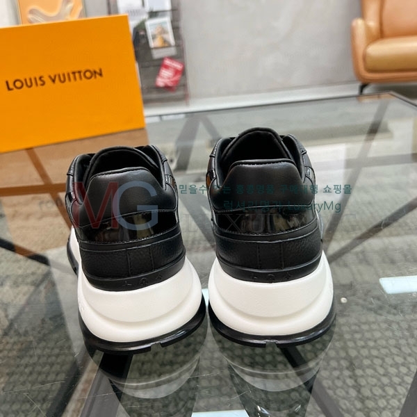 ���� ���̺��� ����Ŀ�� LV664533-9