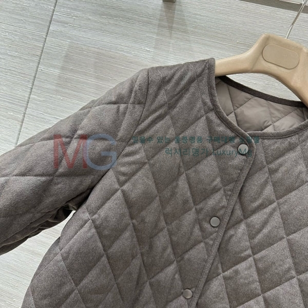 ���� �η�**�� �ٿ� �е� LP2923022-3