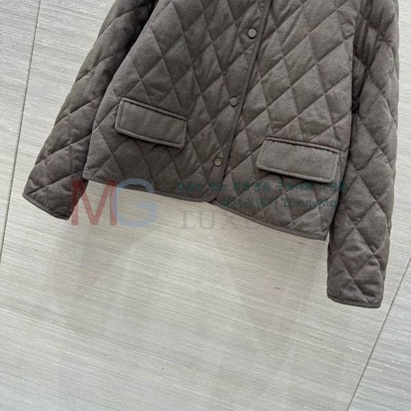 ���� �η�**�� �ٿ� �е� LP2923022-3