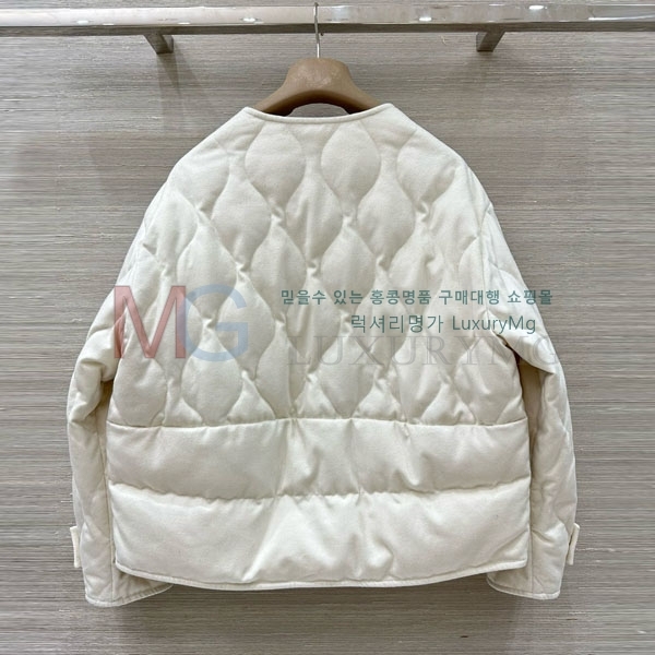  η** ٿ е LP2923022-7