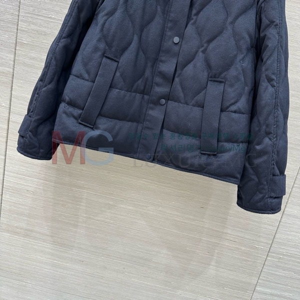 ���� �η�**�� �ٿ� �е� LP2923022-10