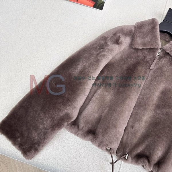  ο þ   LOW23023-2