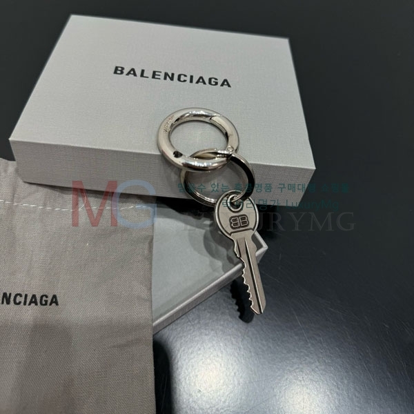  ߷þư ŰȦ BA23017-2