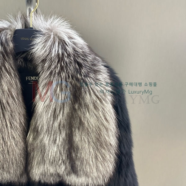   þ   FEND223424-3