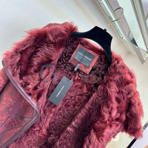  üذٳ þ   DG3240354-5