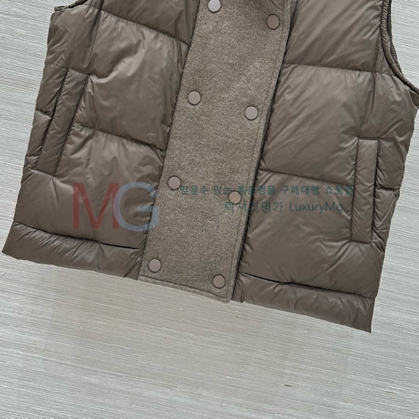  η** ٿ е  LP31055-18