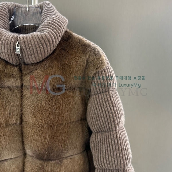 ���� ��**�� �þ �� ���� �ٿ� �е� LP562230-2