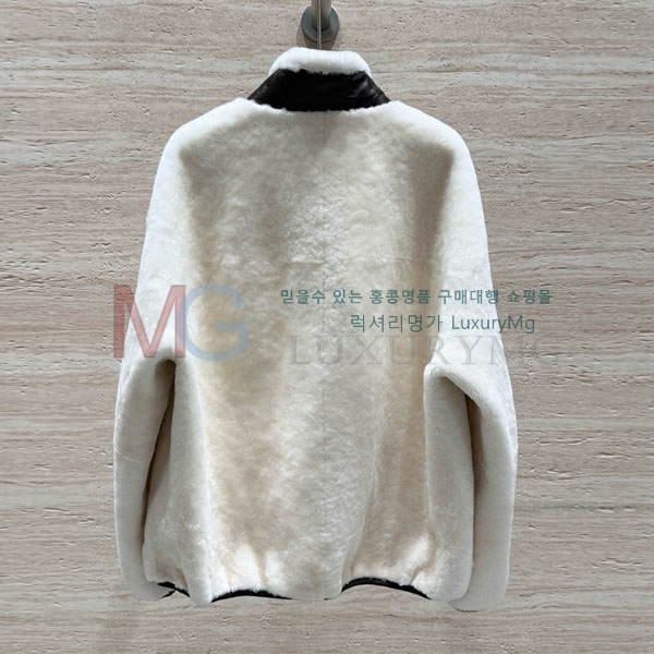  η** þ   LP23345054-31