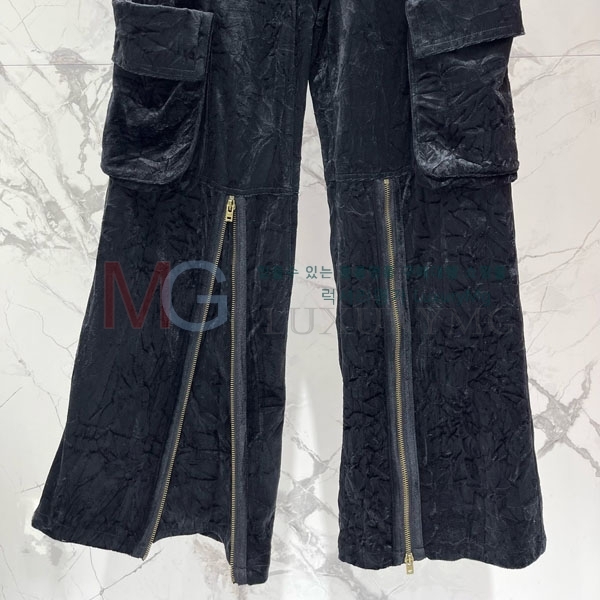  ũ Ʃ  AU232340238-1