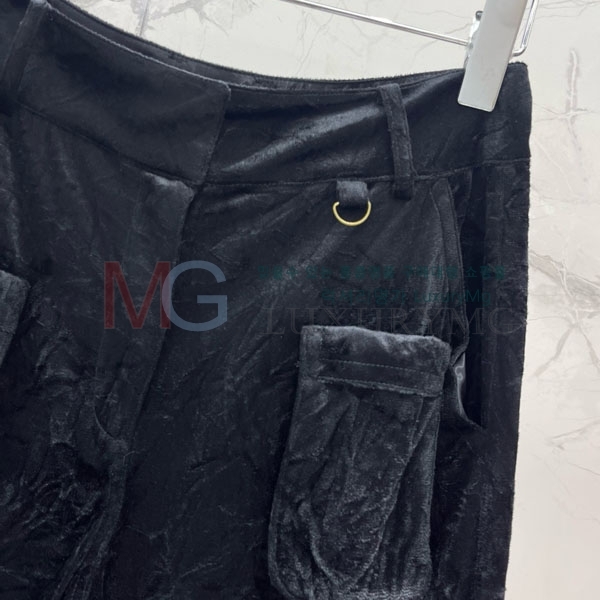  ũ Ʃ  AU232340238-1