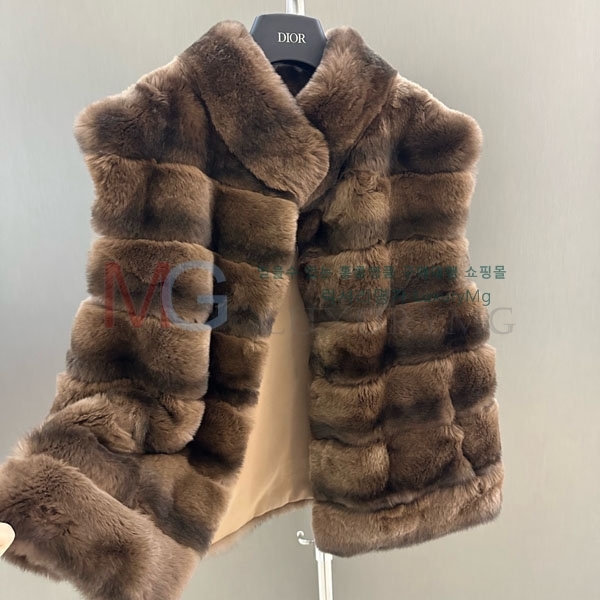   þ    DO8282306-13