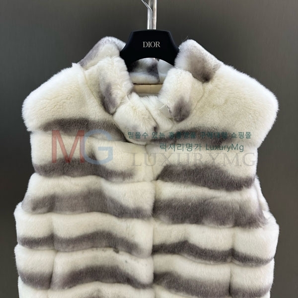   þ    DO8282306-14