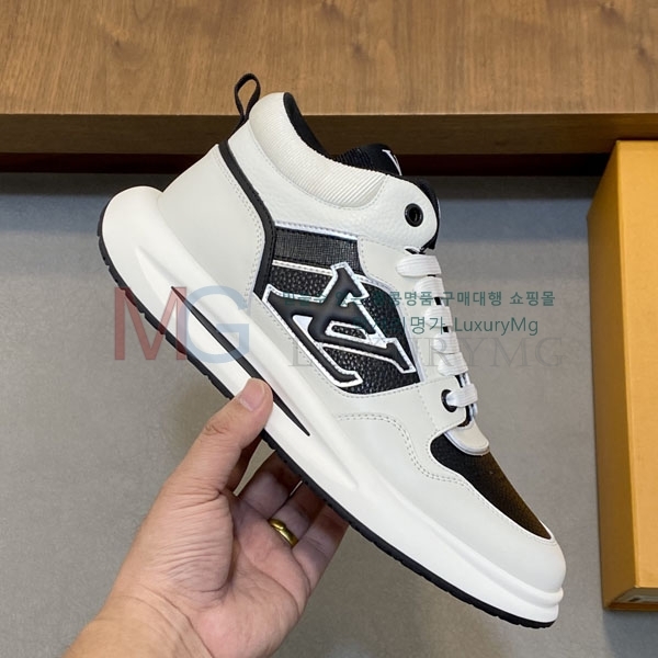 ���� ���̺��� ����Ŀ�� LV66602-4