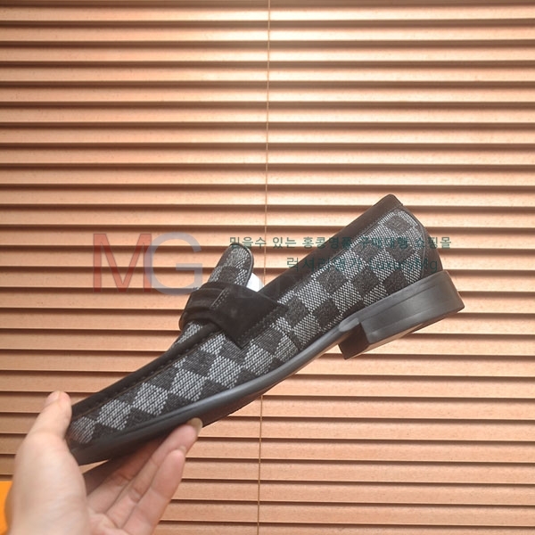 ���� ���̺��� ���� 1LV336021-7