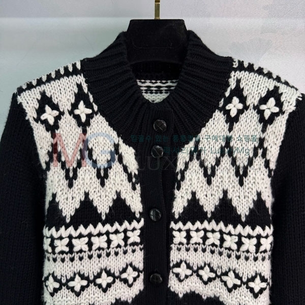 ���� �η�**�� ������ ����� LP325677-2