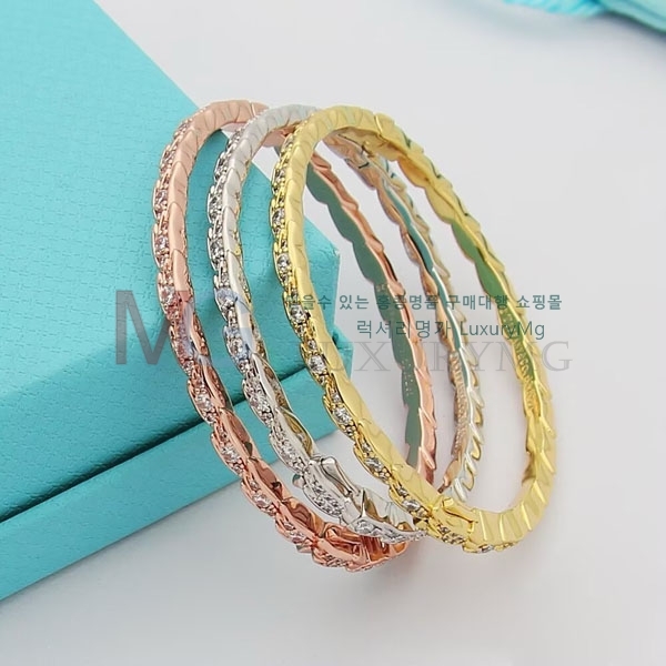 Ƽ�Ĵ� ���� �������� TF524504-4