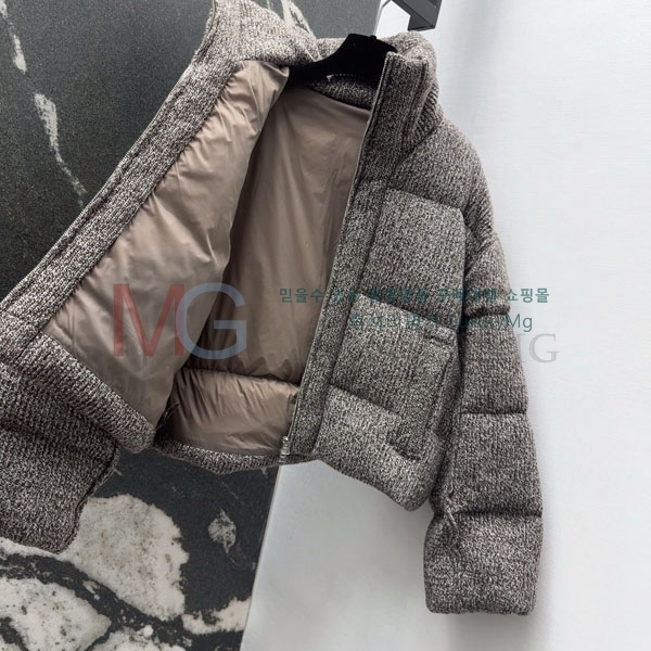 ���� ���ڷ� ��ġ�ڸ� �ٿ� �е� BC56568-7