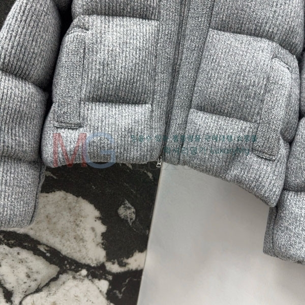 ���� ���ڷ� ��ġ�ڸ� �ٿ� �е� BC56568-8