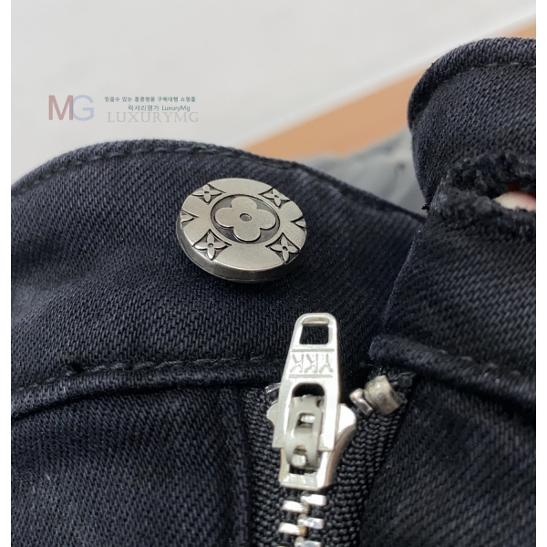 ���� ���̺��� û���� LV326745