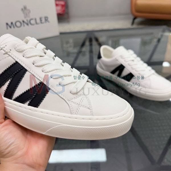  ���� ��**�� ����Ŀ�� MO3669051-2