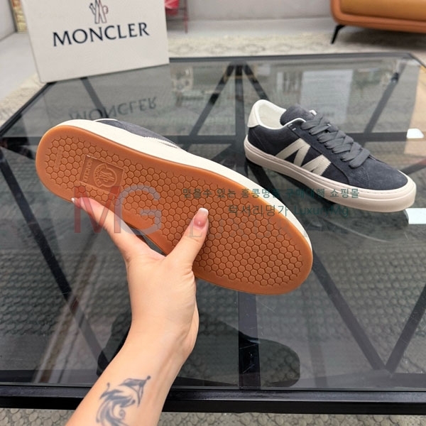  ���� ��**�� ����Ŀ�� MO3669051-4