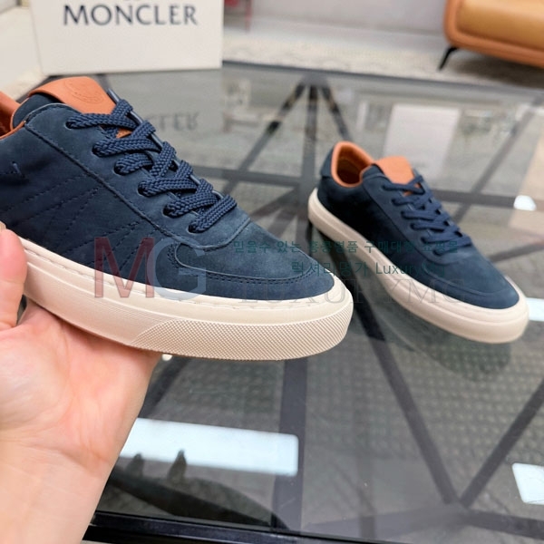  ���� ��**�� ����Ŀ�� MO366925-1