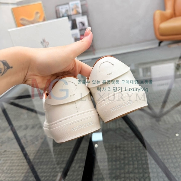  ���� ��**�� ����Ŀ�� MO366925-2