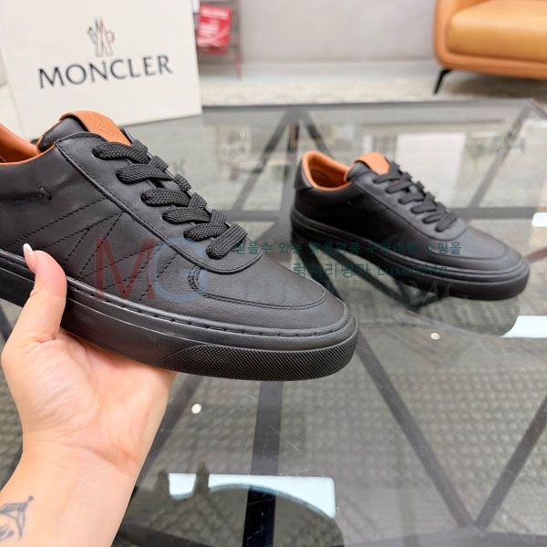  ���� ��**�� ����Ŀ�� MO366925-4