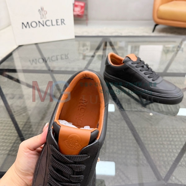  ���� ��**�� ����Ŀ�� MO366925-4