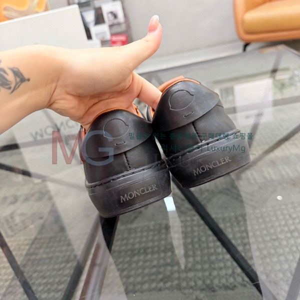  ���� ��**�� ����Ŀ�� MO366925-4