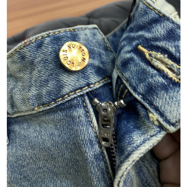 ���� ���̺��� û���� LV326747