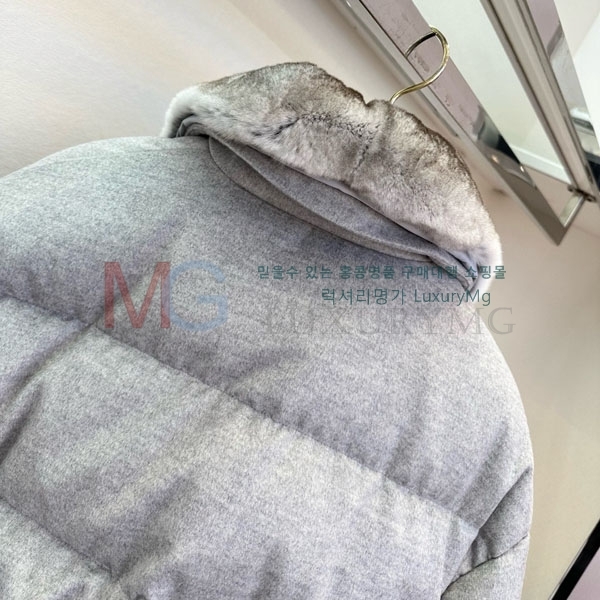 ���� �η�**�� �ٿ� �е� LP424502-17