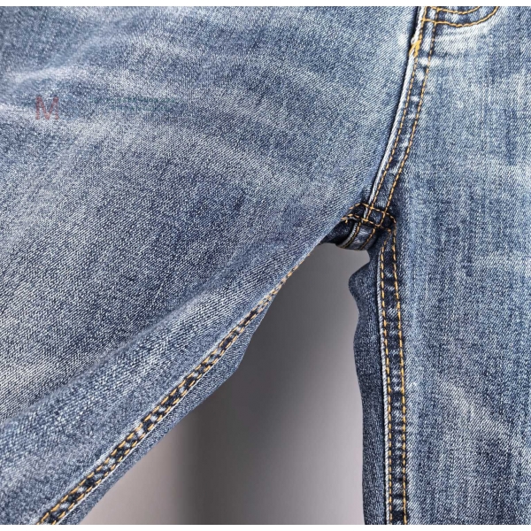 ���� �̿�̿� û���� MM523714