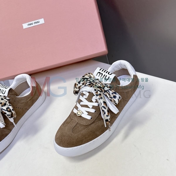 ���� �̿�̿� ����Ŀ�� MI3308802-1