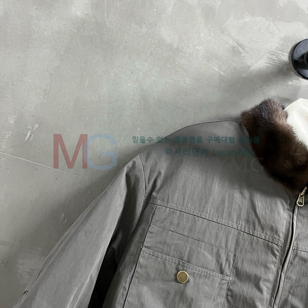 ���� �̿�̿� �þ �� ���� �ٿ� �е� MU341203-1