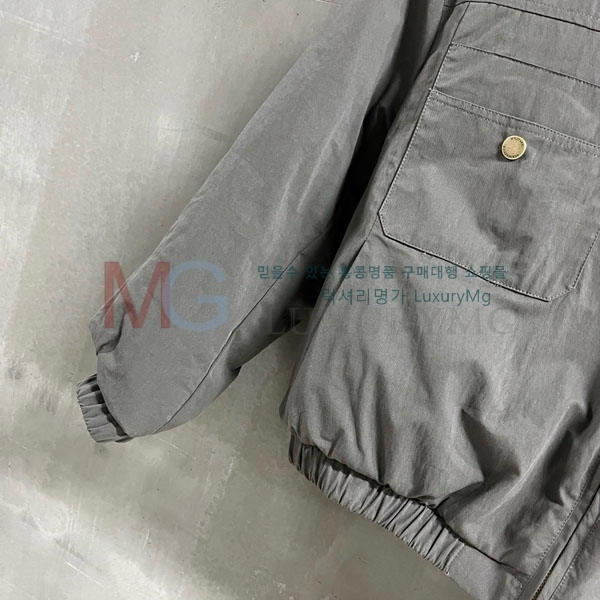 ���� �̿�̿� �þ �� ���� �ٿ� �е� MU341203-1