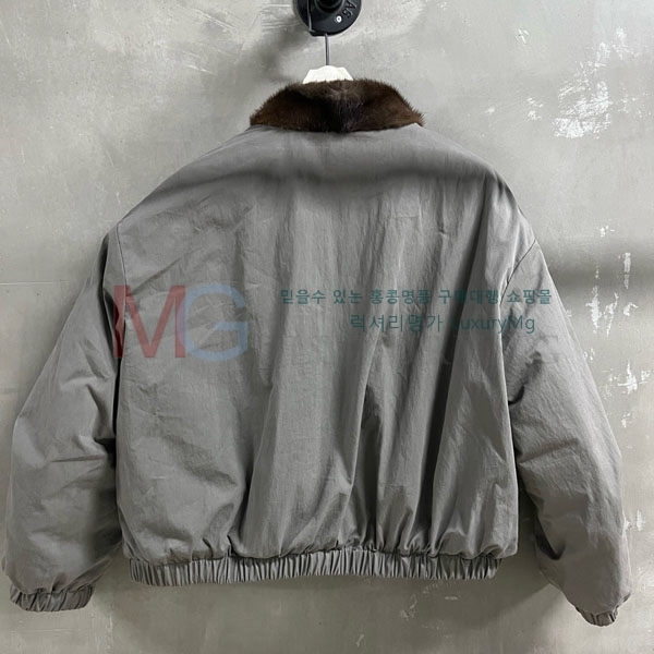 ���� �̿�̿� �þ �� ���� �ٿ� �е� MU341203-1