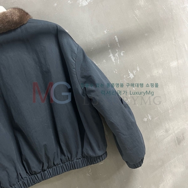 ���� �̿�̿� �þ �� ���� �ٿ� �е� MU341203-2