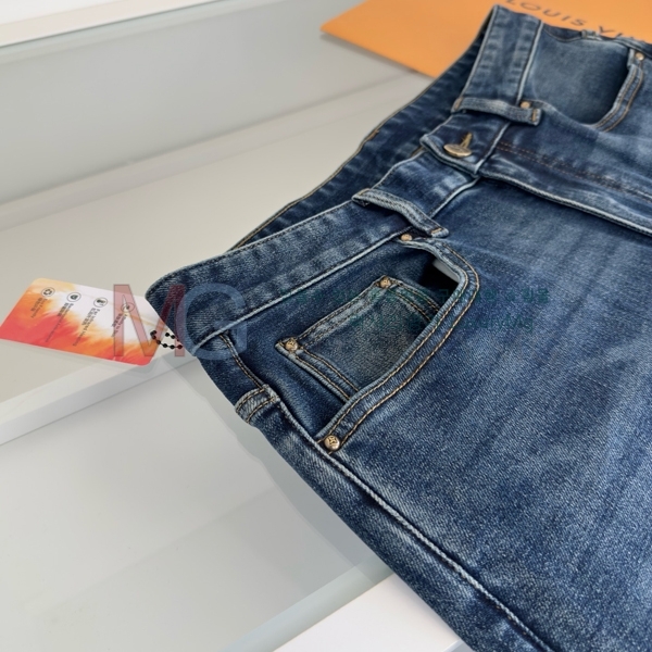 ���� ���̺��� û���� LV326752