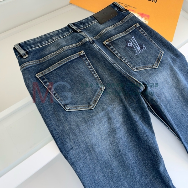 ���� ���̺��� û���� LV326752