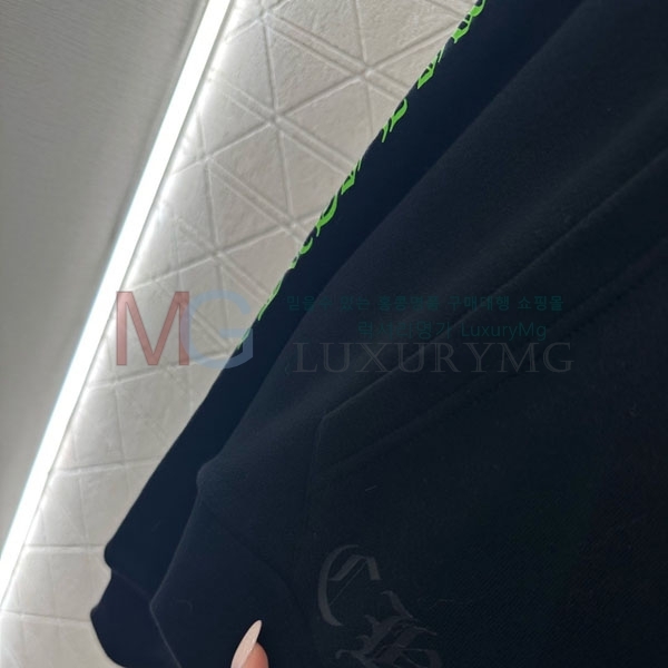 ���� ũ������ �ĵ�Ƽ CHS231230-1