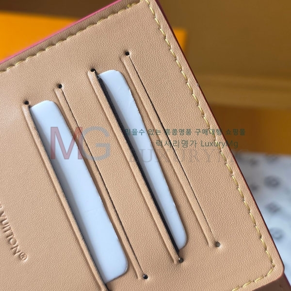 ���̺��� �н���Ʈ Ŀ�� �������� M26831-1